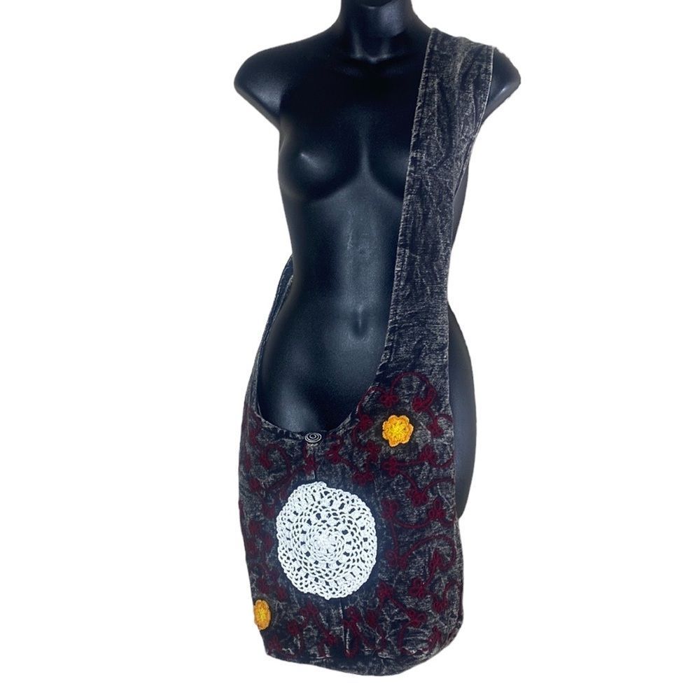 Earth divas slouchy crochet bag washed black shoulder bag